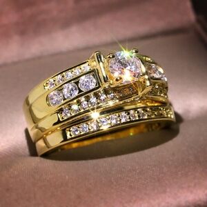 Elegant Gold and Lab Diamond Women's Ring